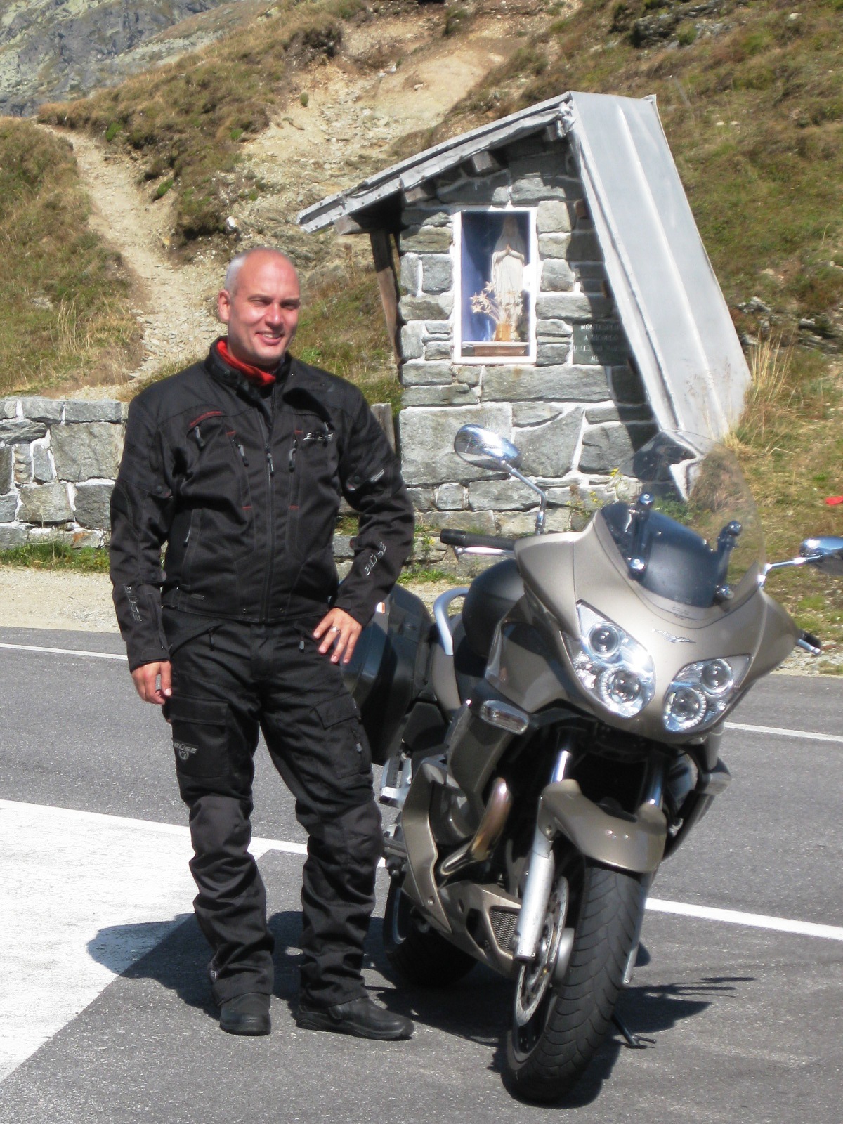 Me & my Guzzi Norge on the Spluegen Pass