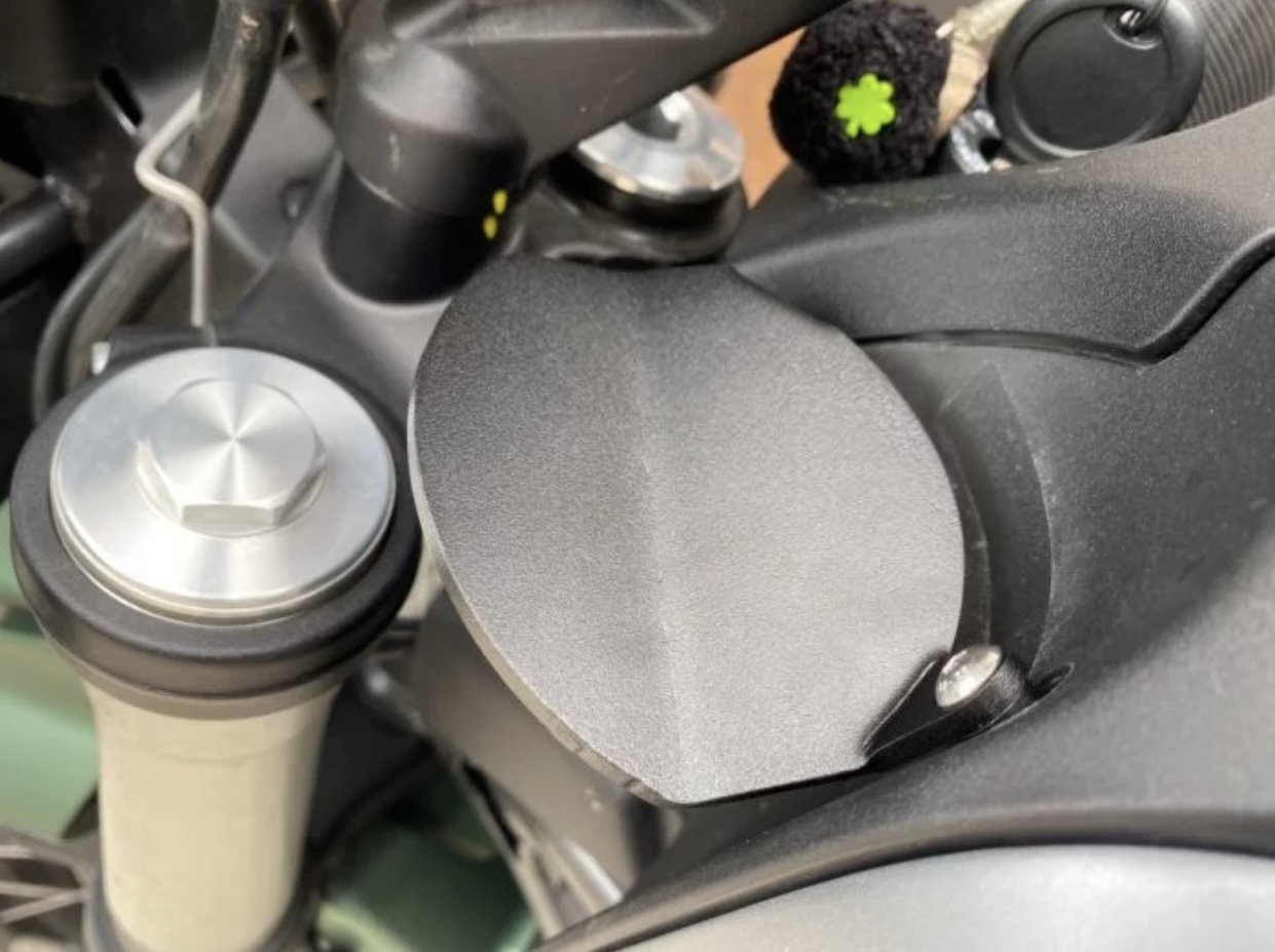 Wind deflector from Motoboxer