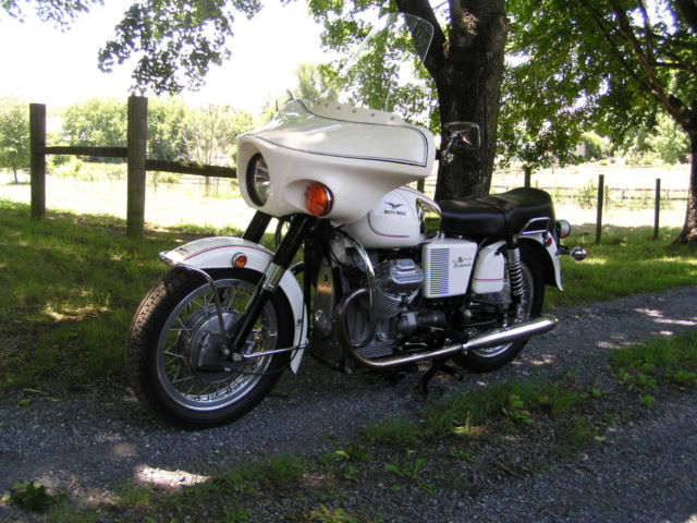 Guzzi V7 with Wixom fairing