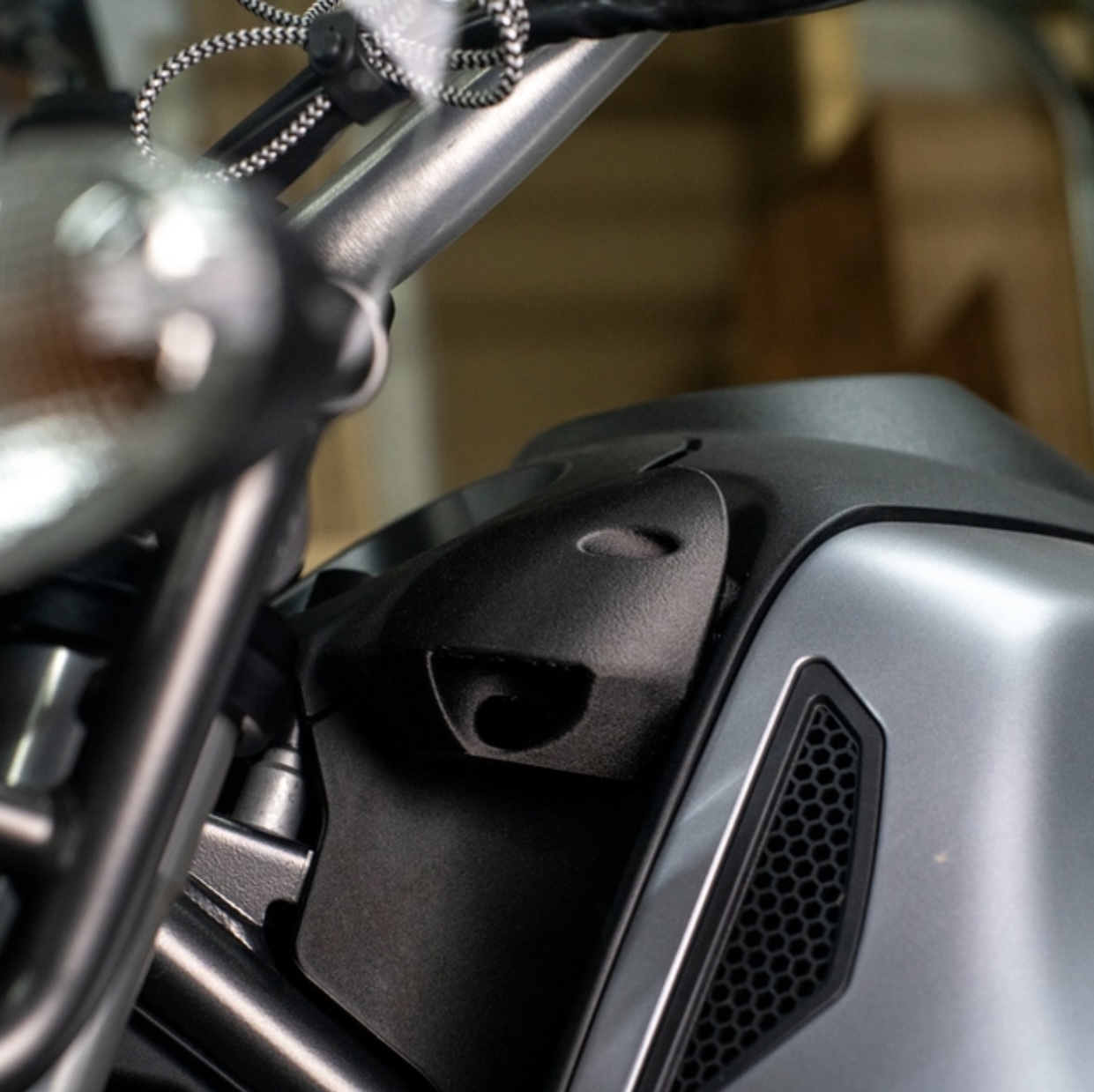 Debyltech - Wind deflectors for Guzzi V85